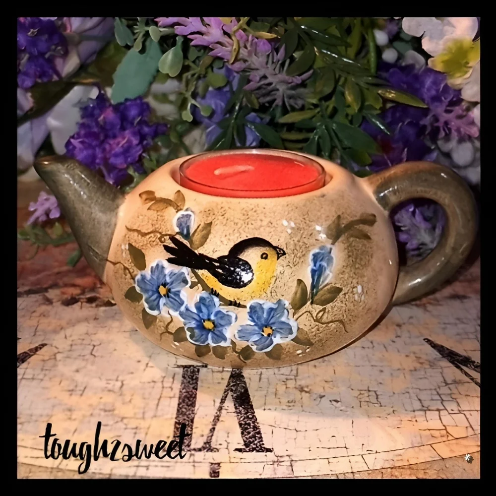HAND PAINTED STONEWARE MINI TEA POT WITH A LITTLE FINCH WITH T'LITE - Picture 4 of 15
